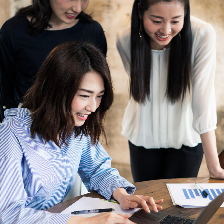 WEBマーケティング|京都市でWEBエンジニア/WEBディレクター/WEBデザイナー/営業職を募集中!